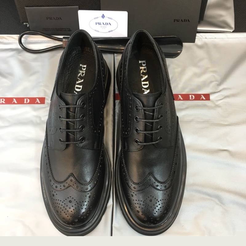 Pra*a leather shoes